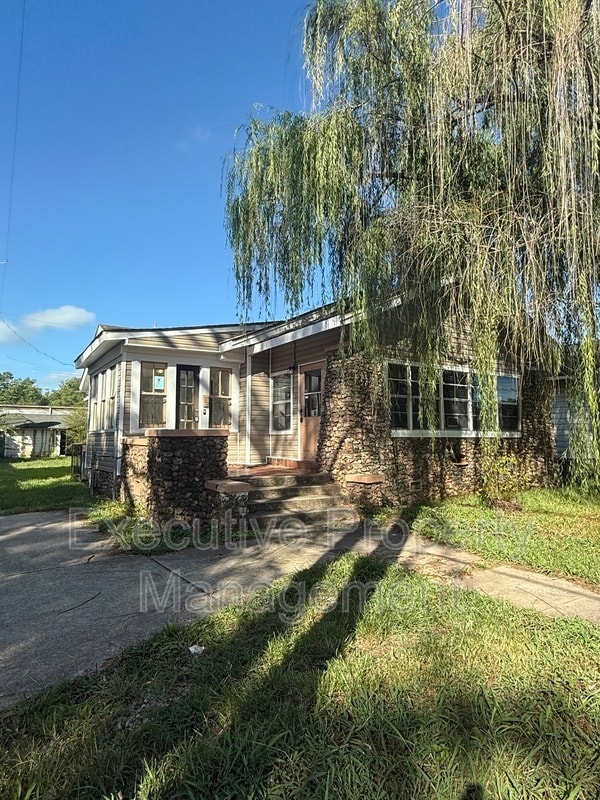 Building Photo - 413 44th St Ensley