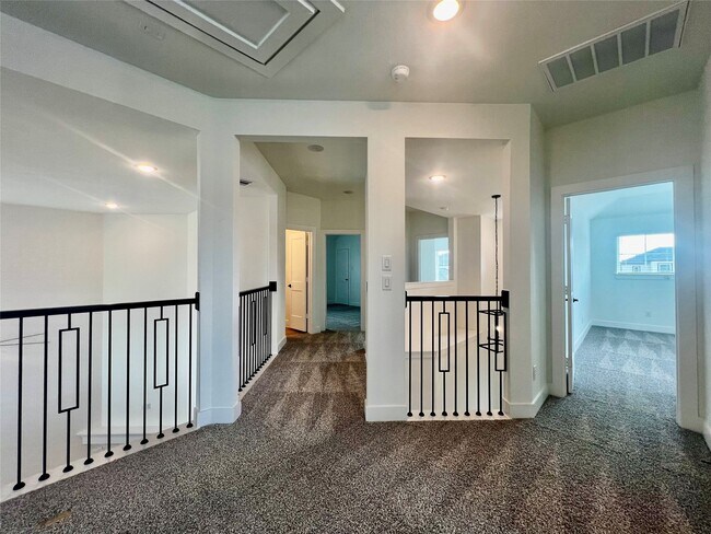 Building Photo - 1207 Watermont Dr