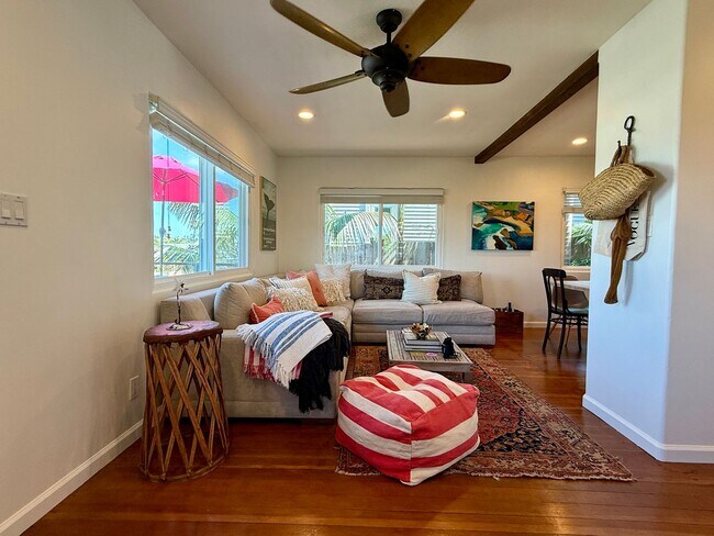 Building Photo - Gorgeous Fully Furnished Ocean Beach Retreat + FLEXIBLE STAY