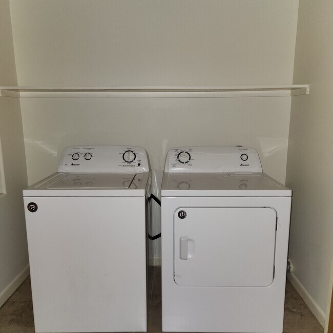 Building Photo - 1915 Lacywood