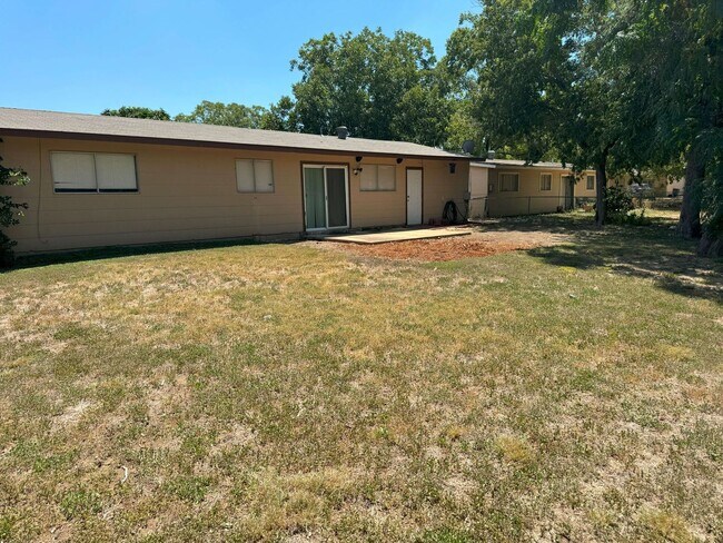 Building Photo - 1005 Vly Frg Dr