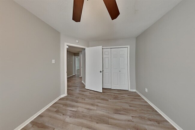Building Photo - 17918 Seven Pines Dr
