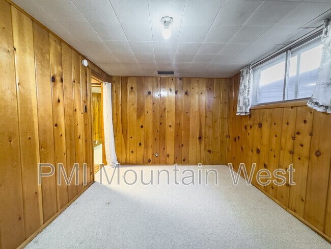 Building Photo - 2141 S 1700 E