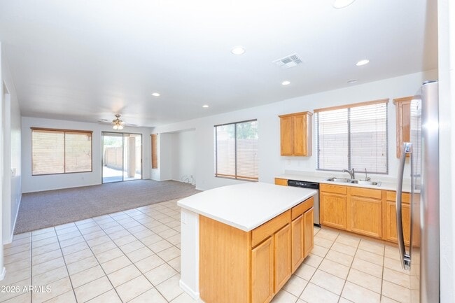 Building Photo - 40930 N Wild West Trail