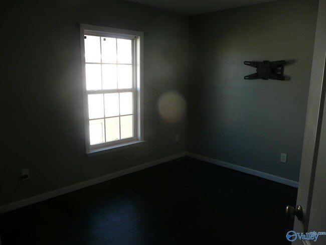 Building Photo - 207 Shadow Tr SW