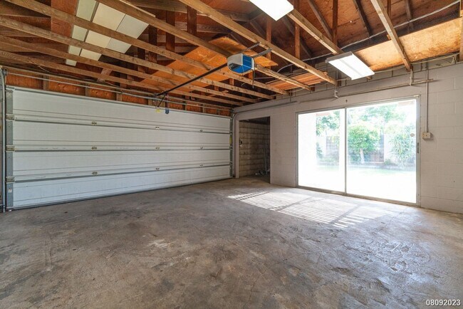 Building Photo - SF 4BR/2BA/2car garage home w/inground swimming pool in Ewa Beach