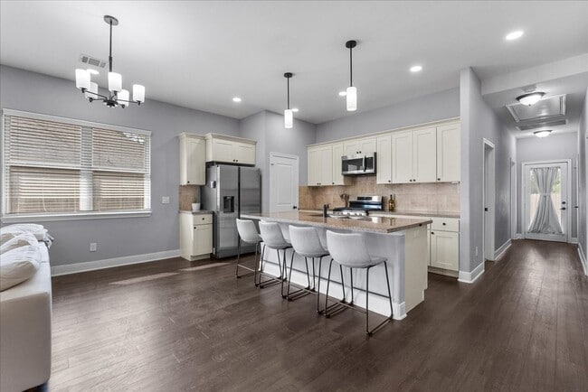 Building Photo - 20061 Torrey Pines Ln