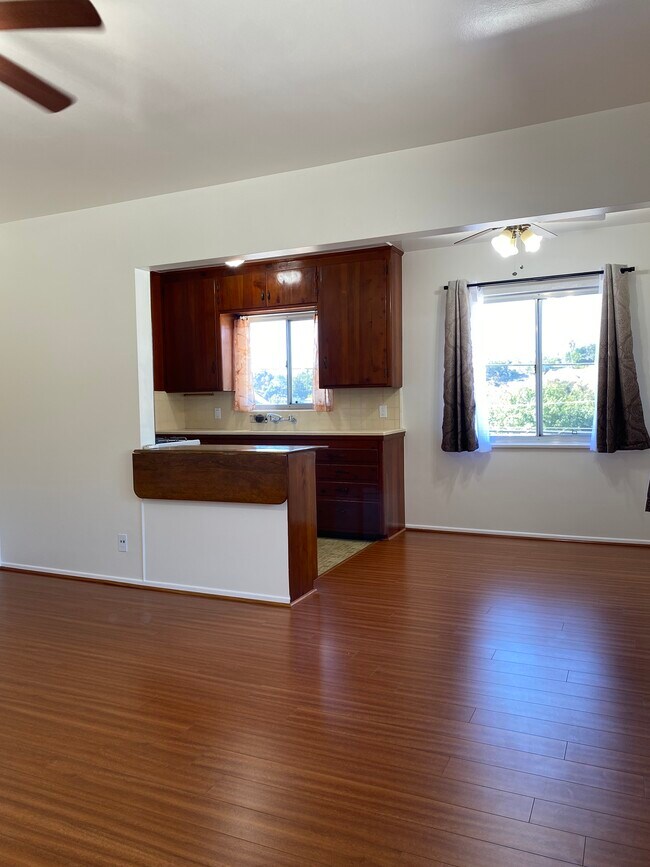 Building Photo - 1820 Verdugo Loma Dr