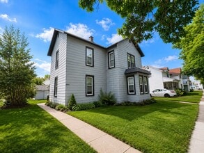 Building Photo - 622 S 3rd Ave