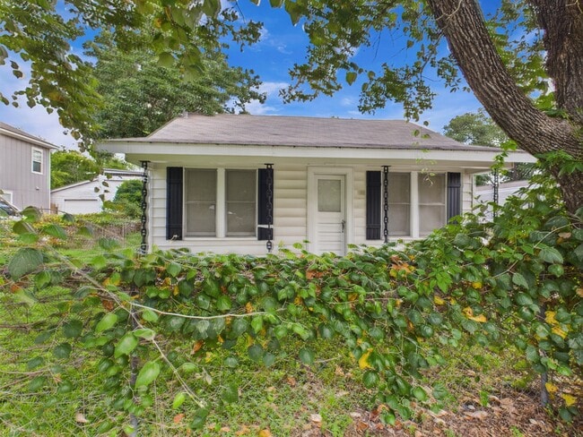 Building Photo - 138 Watson St