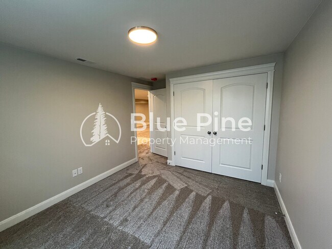 Building Photo - 6326 Ender Ln