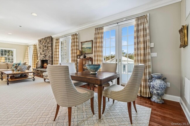 Building Photo - 23 Meadow Ln