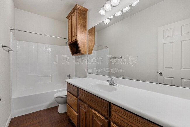 Building Photo - 10001 Amber Cir