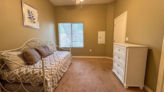 Building Photo - 8985 S Durango Dr