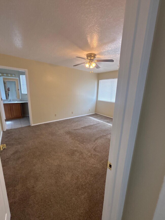 Building Photo - 2341 Wheeler Peak Dr NE