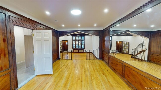 Building Photo - 90-09 68th Ave