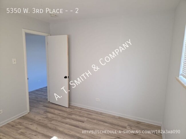 Building Photo - 5350 W 3rd Pl