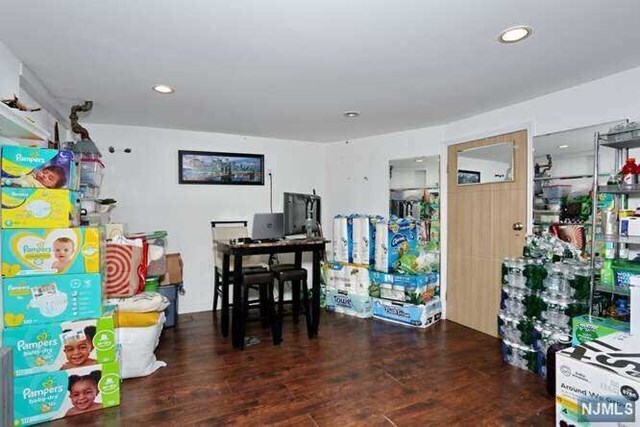 Building Photo - 17 Hegner Ct