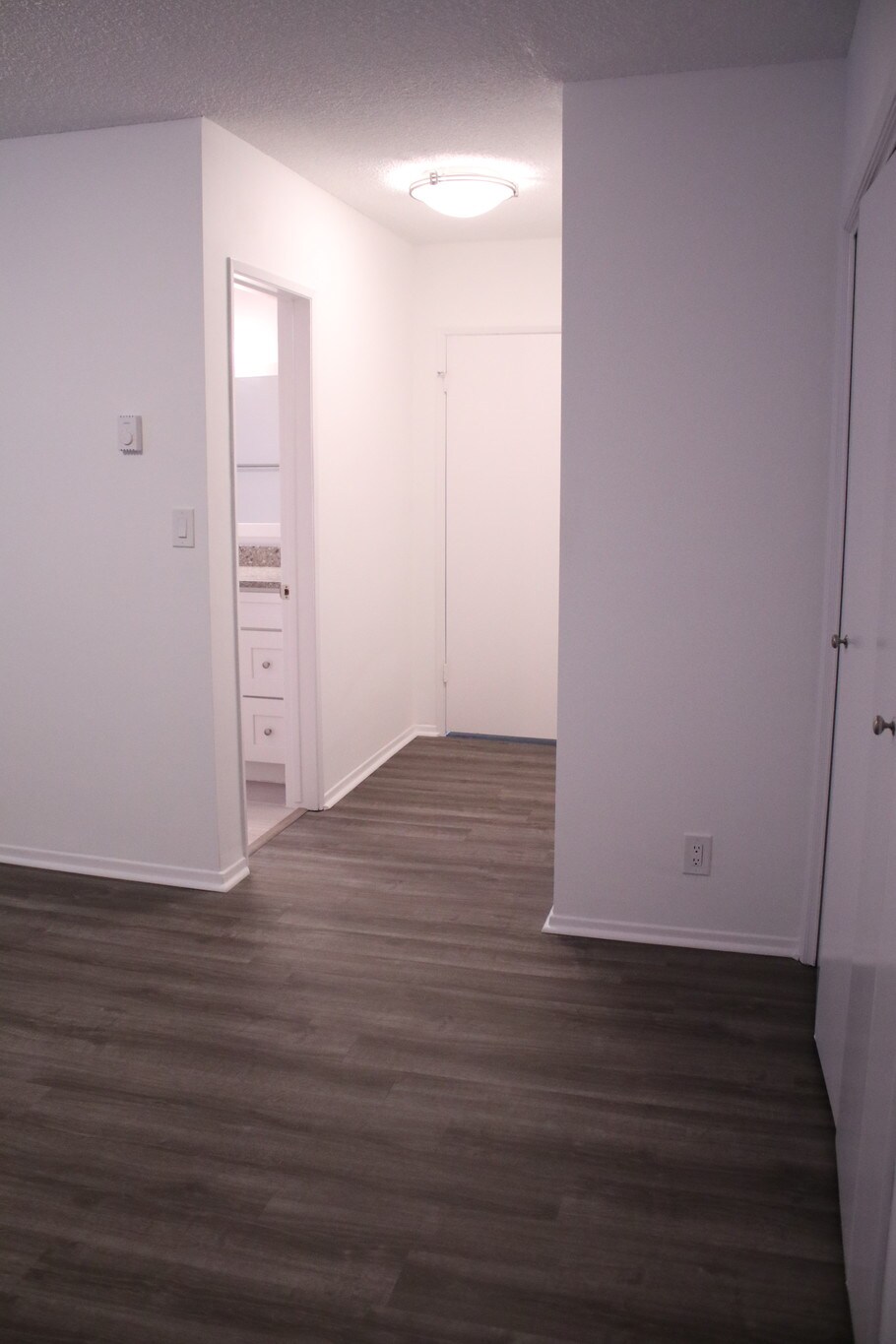 Master Bedroom & Bath inside - 1737 Glendon Ave