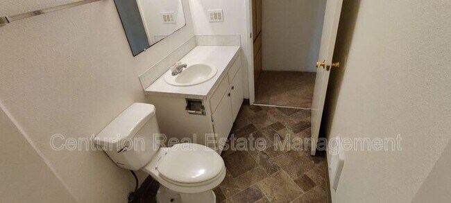 Building Photo - 109 Gatch St