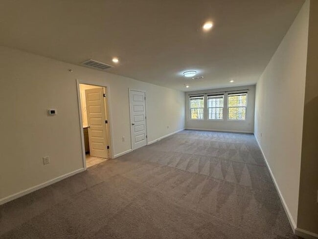 Building Photo - 1216 Grenshaw Dr