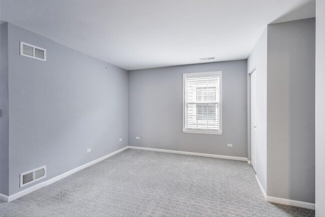 Building Photo - 10 N Dryden Pl