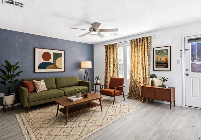 Building Photo - "Charming 4-Bedroom Haven in Saint Hedwig with 2 Full Baths and 1668 Sq Ft of Comfort!"