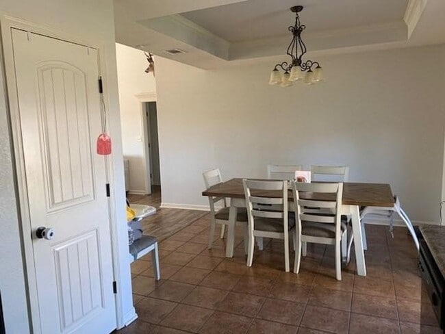 Building Photo - Beautiful 3BD/2BA Home in Miller Farms Sub...