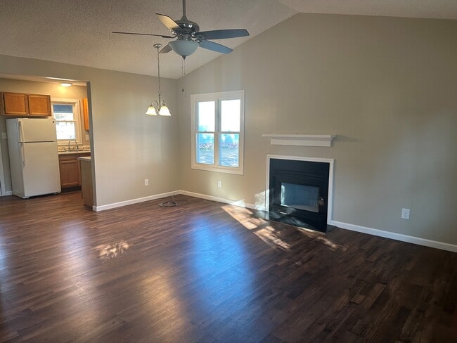 Building Photo - 3204 Deer Path Cir