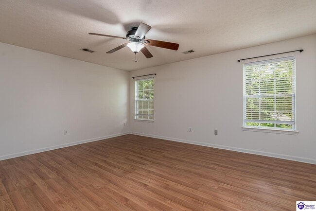 Building Photo - 119 Charlotte Cir