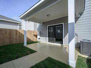 Building Photo - 1801 Artesian Spgs Xing