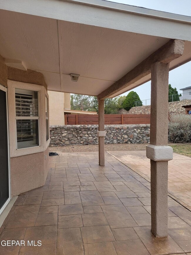 Building Photo - 7225 Tierra Taos Dr