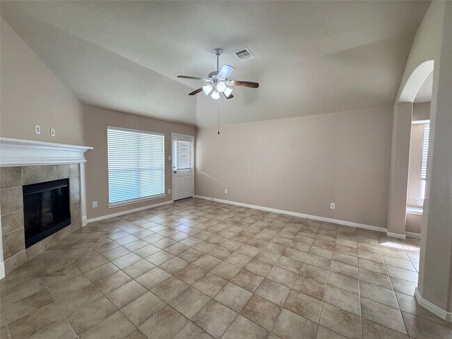 Building Photo - 25210 Ginger Ranch Dr