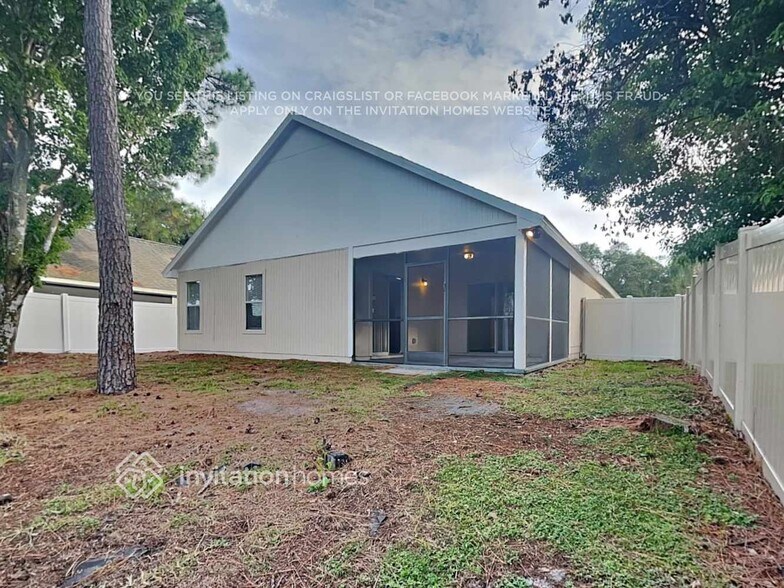 Building Photo - 176 Edgewater Cir