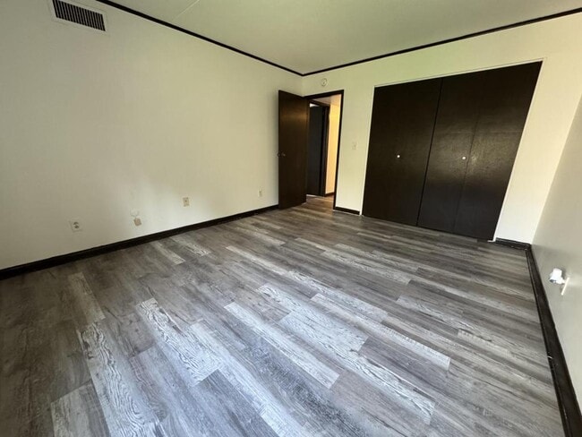 Building Photo - 1632 Forest Green Dr