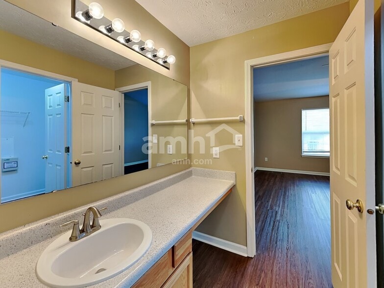 Building Photo - 5391 Ripplingbrook Way