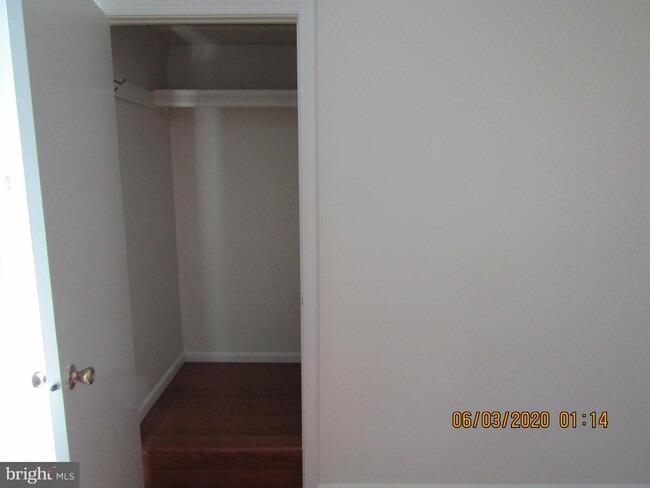Building Photo - 4158 Hamlin Ct
