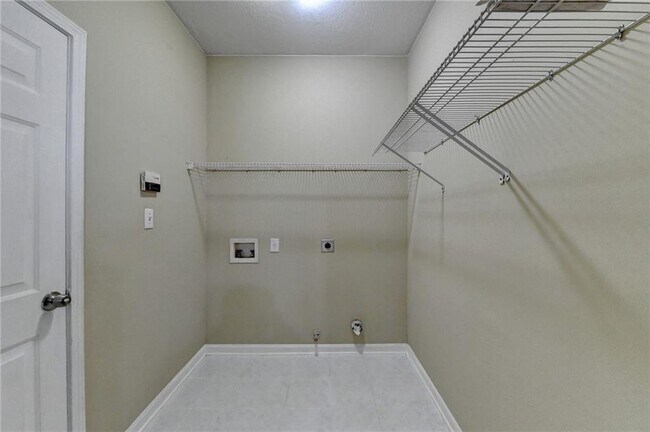 Building Photo - 1558 Macy Ln