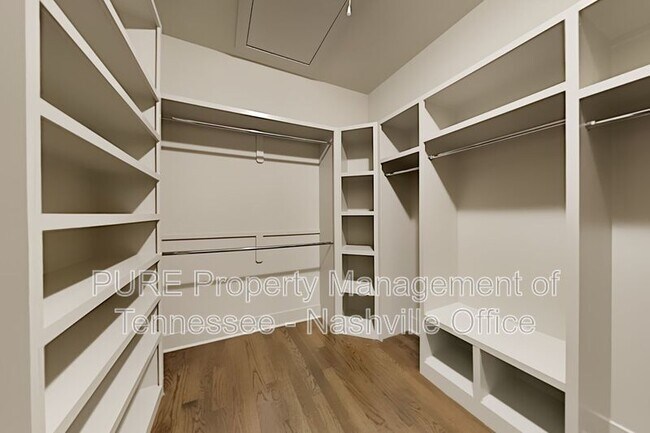 Building Photo - 634B Vernon Ave