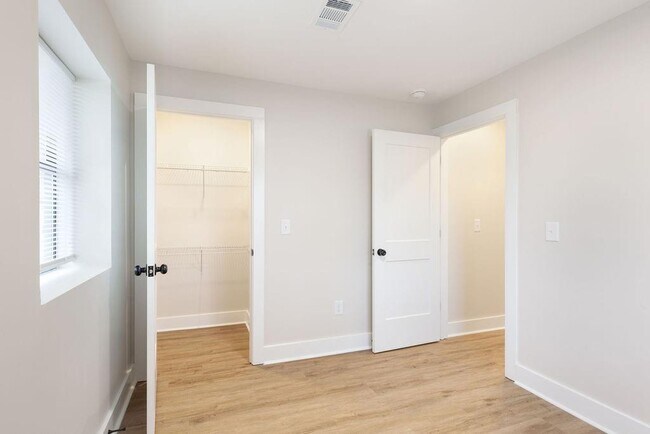Building Photo - 396 Linden Ave NE