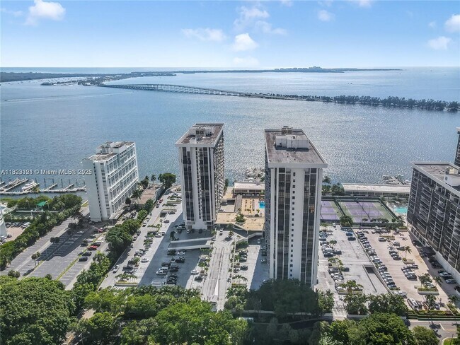 Building Photo - 1865 Brickell Ave