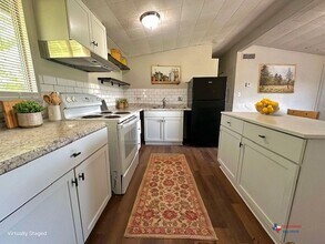 Building Photo - 123 Stavena Rd