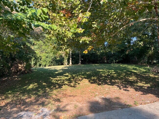 Building Photo - 416 Ocala Ct N