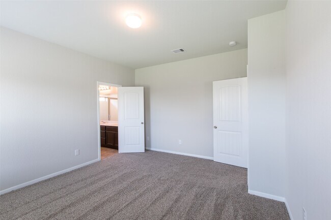 Building Photo - 29311 Dunns Creek Ct