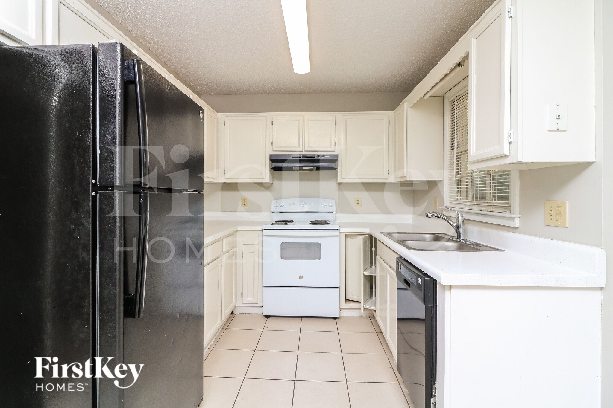 Building Photo - 83 Quail Run