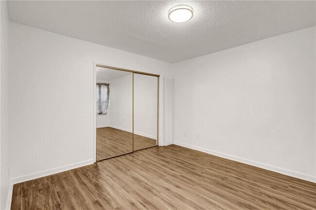 Building Photo - 1004 Sandy Ln Dr