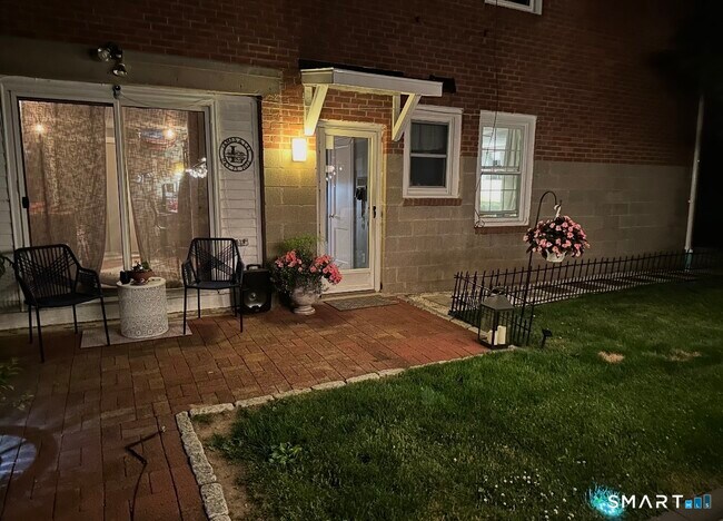 Building Photo - 469 Bantam Rd