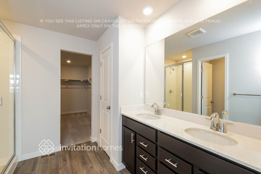 Building Photo - 14412 Heritage Dr