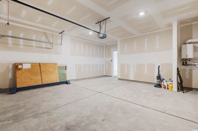 Building Photo - 219 Marauder Dr