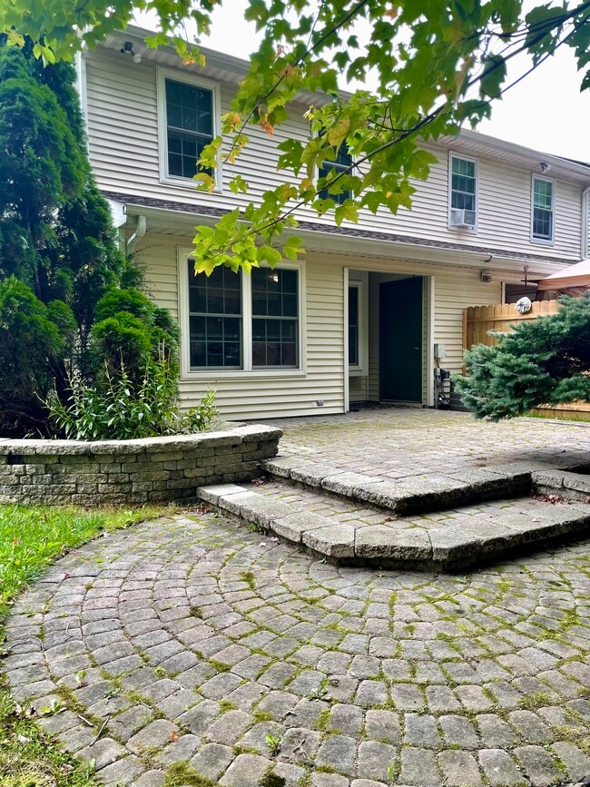 Building Photo - 62 Winstead Dr